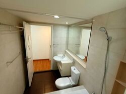 The Esparis (D18), Condominium #382908761